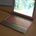 Obrotowa Podświetlana Klawiatura do iPad 9.7 2017/ iPad 9.7 2018 srebrna