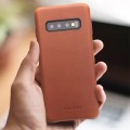 Skórzane Etui Plecki QIALINO do Samsung Galaxy S10 brązowe