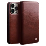 QIALINO Eleganckie Skórzane Etui do iPhone 14 Pro brązowe