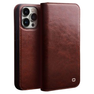 QIALINO Eleganckie Skórzane Etui do iPhone 14 Pro brązowe