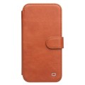 QIALINO Eleganckie Skórzane Etui do iPhone 13 Pro brązowe