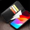QIALINO Eleganckie Matowe Skórzane Etui do iPhone 15 czarne