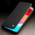 QIALINO Eleganckie Matowe Skórzane Etui do iPhone 15 czarne