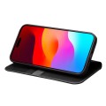 QIALINO Eleganckie Matowe Skórzane Etui do iPhone 15 Plus czarne