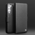 QIALINO Eleganckie Matowe Skórzane Etui do Samsung Galaxy S22+ czarne