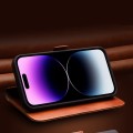 QIALINO Eleganckie Skórzane Etui do iPhone 14 Plus brązowe jasne