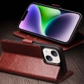 QIALINO Eleganckie Skórzane Etui do iPhone 14 Plus brązowe