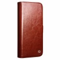 QIALINO Eleganckie Skórzane Etui Pokrowiec do iPhone 16 Pro brązowe