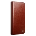 QIALINO Eleganckie Skórzane Etui do iPhone 16 Plus brązowe